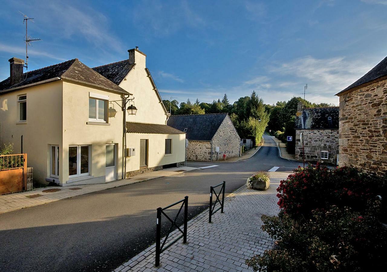 Auberge Le Canard Qui Rit Plelauff Exterior photo